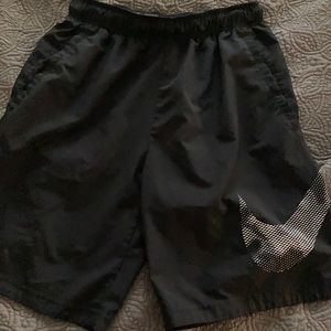 black nike shorts men’s medium